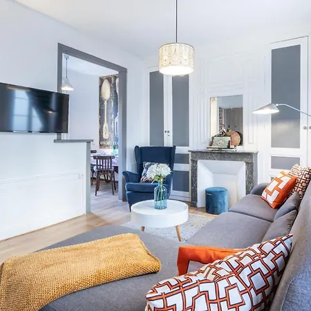 Hotel apartamentowy Townhouse - & 4*