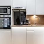 Townhouse - & 4* تروفيي سور مير