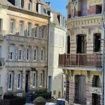 아파트호텔 Townhouse - & 4*