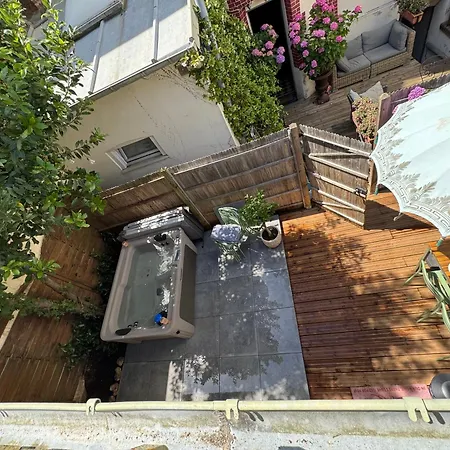شقة فندقية Townhouse - &