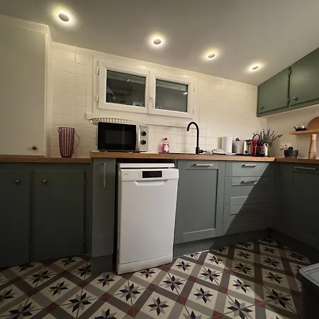 Townhouse - & 4*