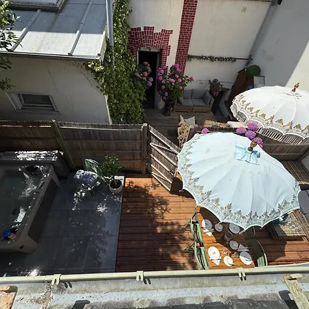 Townhouse - & تروفيي سور مير