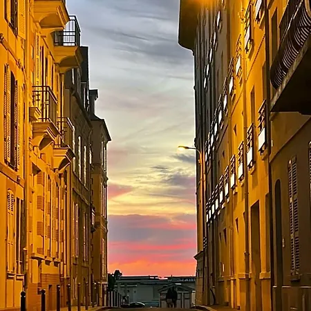 Townhouse - & 4*