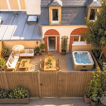 Townhouse - & شقة فندقية