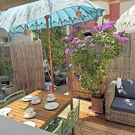 Townhouse - & 4* تروفيي سور مير