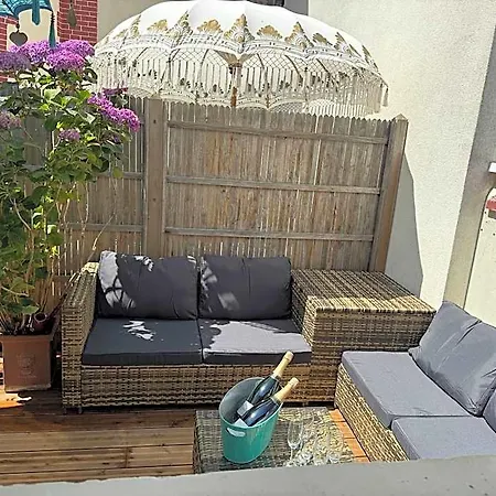 Townhouse - & 4* تروفيي سور مير