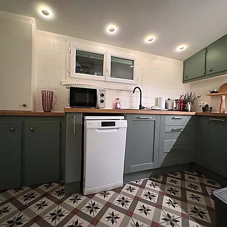 Townhouse - & 4*